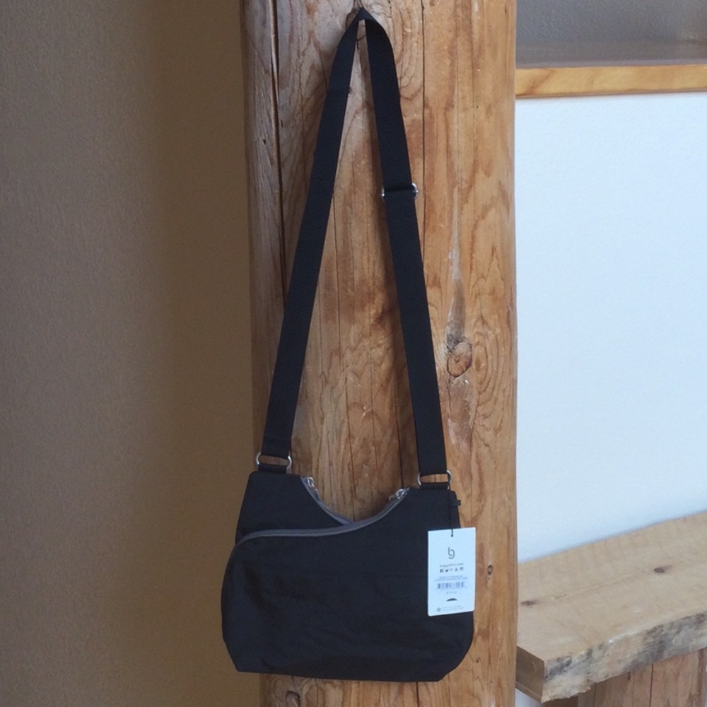 NWT  Black/Silver/Gray Baggallini Crossbody Purse - Picture 2 of 15